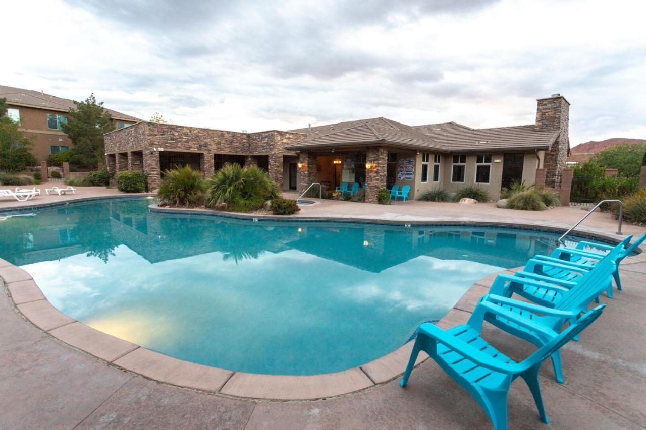D5-Coral Springs Poolside-Ground Floor 3-Bedroom Hillside View ハリケーン 部屋 写真