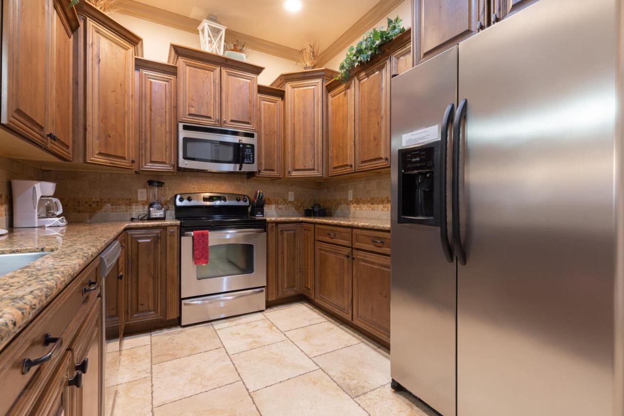 D5-Coral Springs Poolside-Ground Floor 3-Bedroom Hillside View ハリケーン 部屋 写真