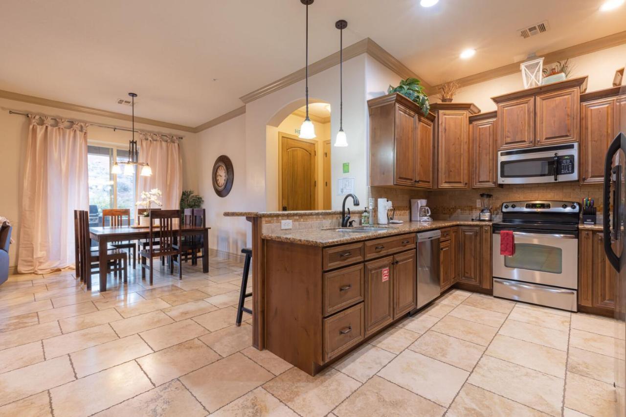 D5-Coral Springs Poolside-Ground Floor 3-Bedroom Hillside View ハリケーン 部屋 写真
