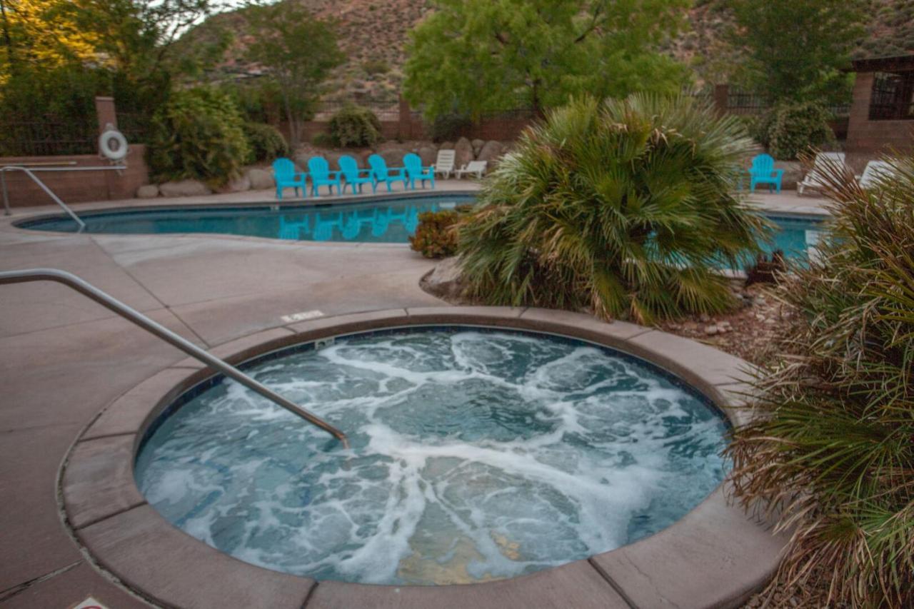 D5-Coral Springs Poolside-Ground Floor 3-Bedroom Hillside View ハリケーン 部屋 写真