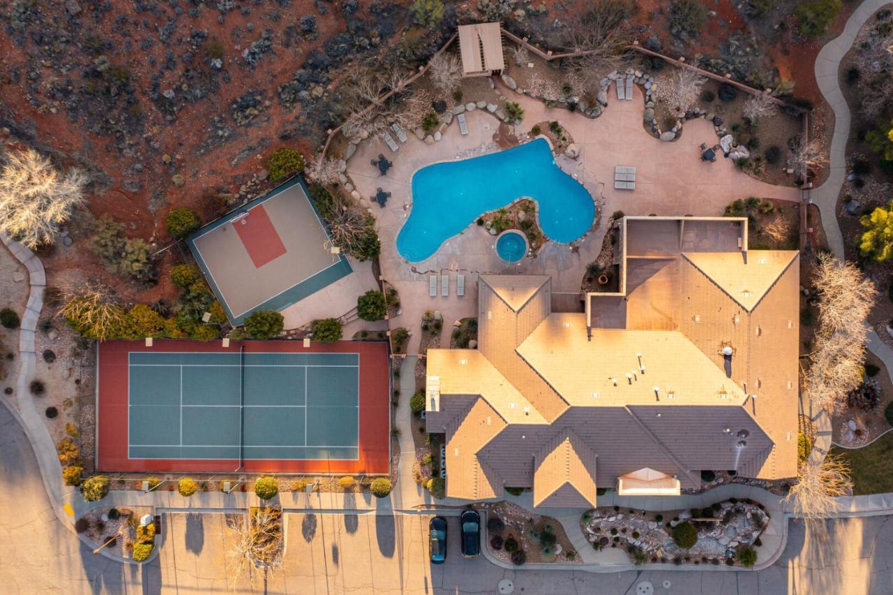 D5-Coral Springs Poolside-Ground Floor 3-Bedroom Hillside View ハリケーン 部屋 写真
