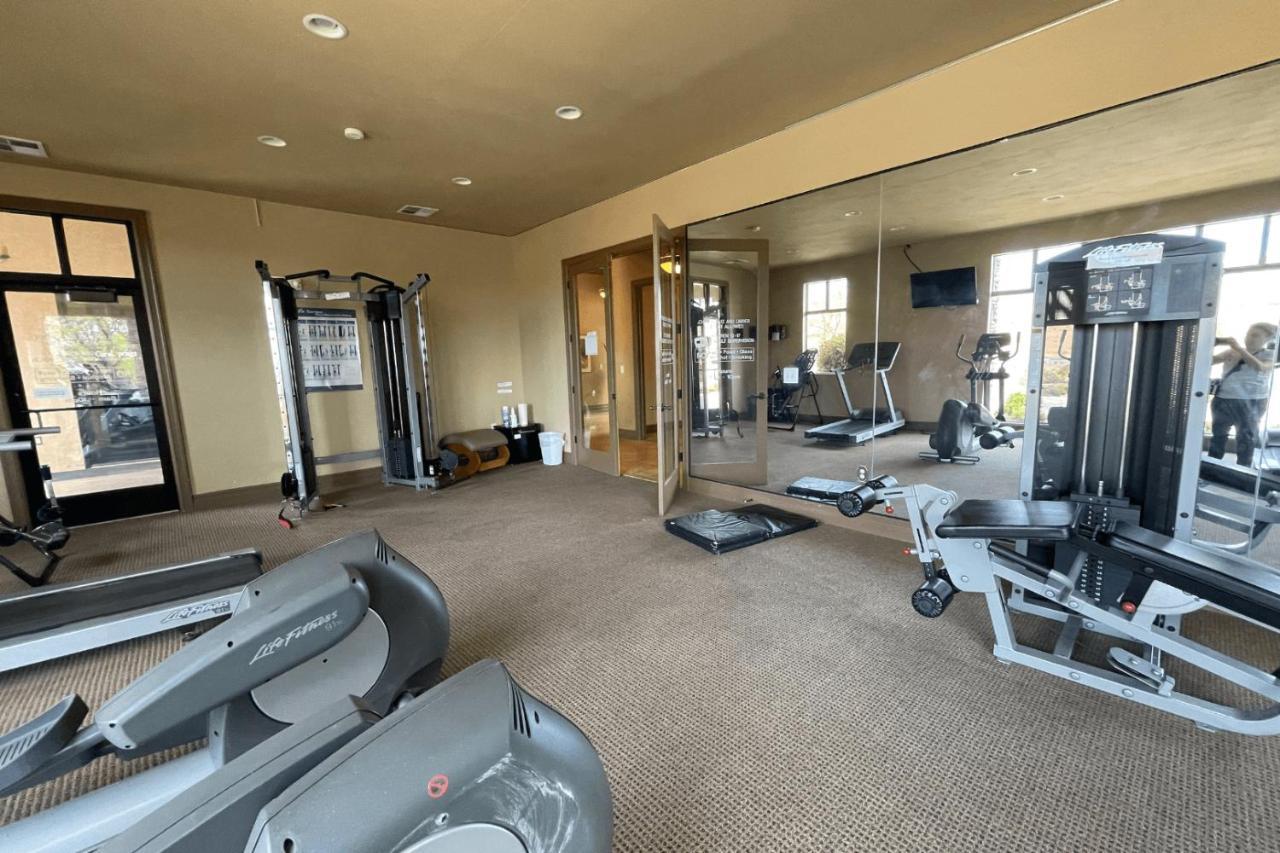 D5-Coral Springs Poolside-Ground Floor 3-Bedroom Hillside View ハリケーン 部屋 写真